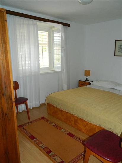 Room S1, for 4 persons
