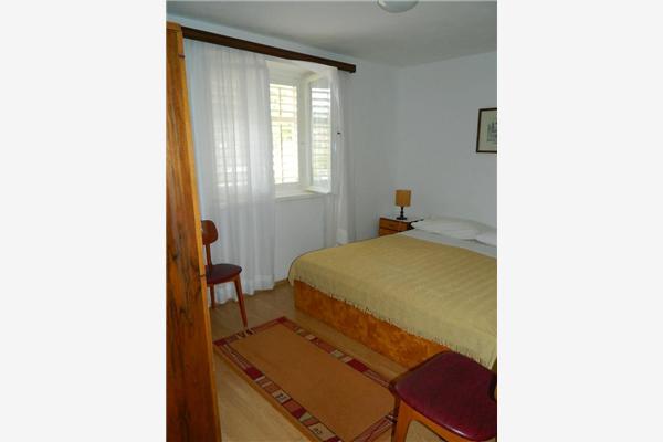 Room S1, for 4 persons