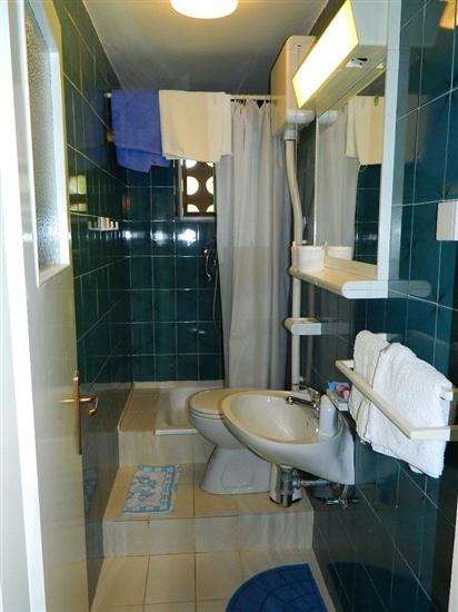 Room S1, for 4 persons