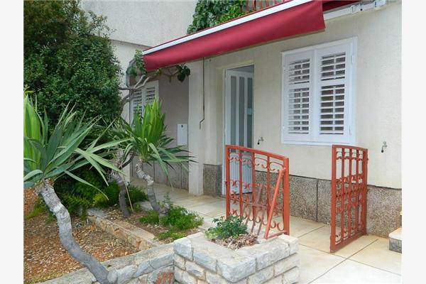 Room S1, for 4 persons