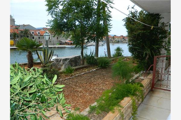 Room S1, for 4 persons