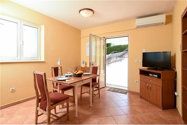 Apartment A2, for 3 persons