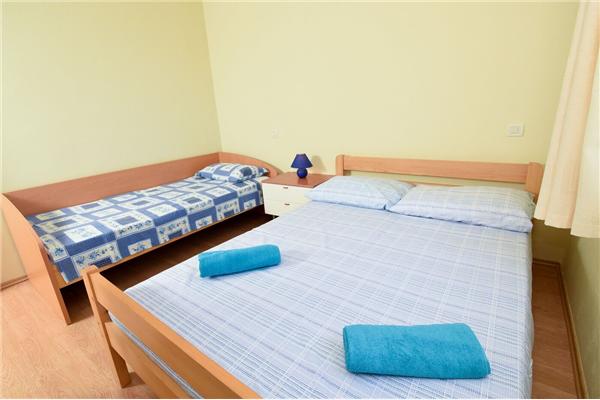 Apartment A2, for 3 persons