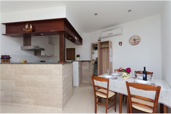 Apartment A4, for 4 persons