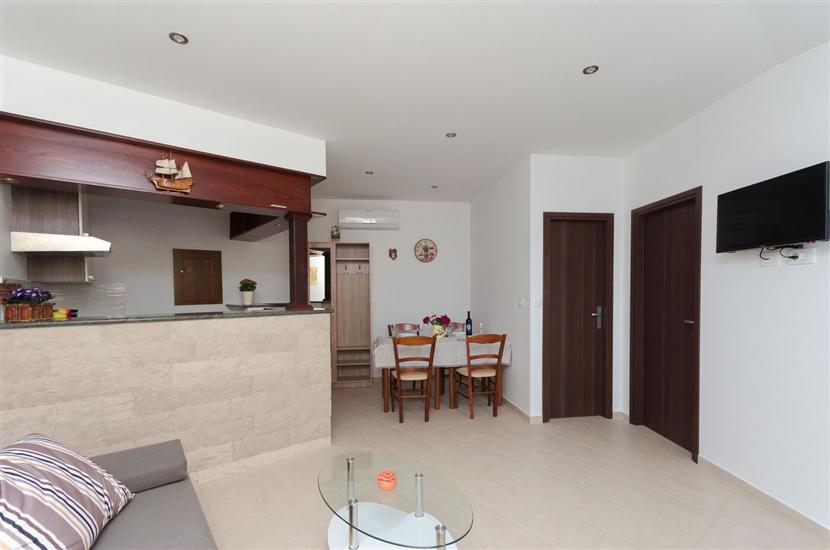 Apartment A4, for 4 persons