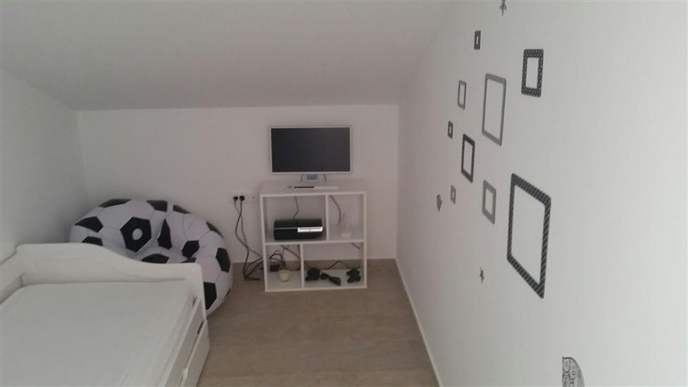 House K1, for 8 persons