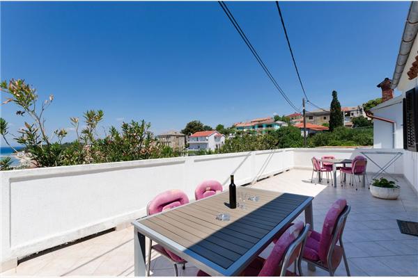 Apartment A1, for 6 persons