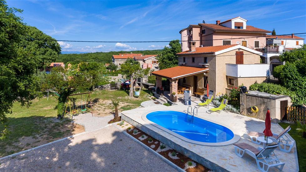 Huis Poljica with a pool