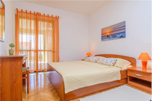 Apartment A1, for 6 persons