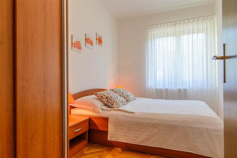 Apartment A4, for 5 persons