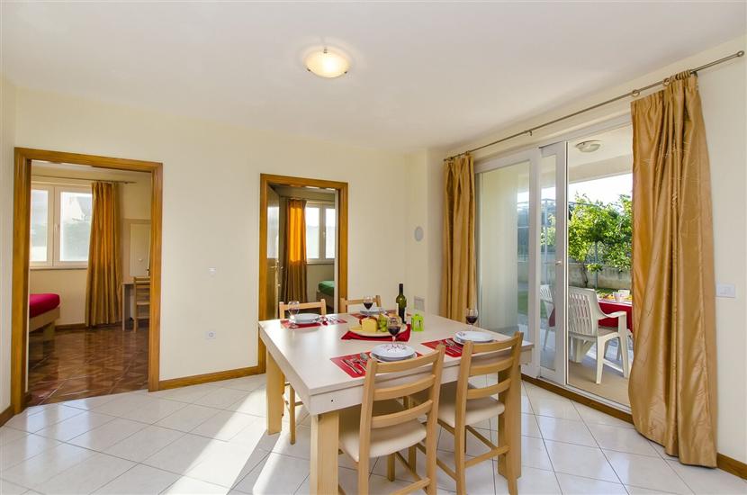 Apartment A5, for 6 persons