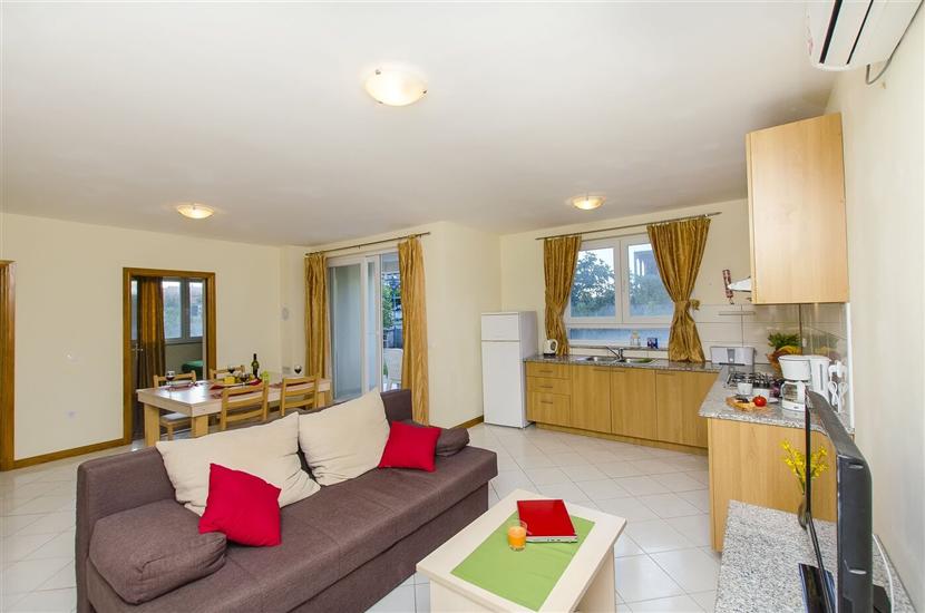 Apartment A5, for 6 persons