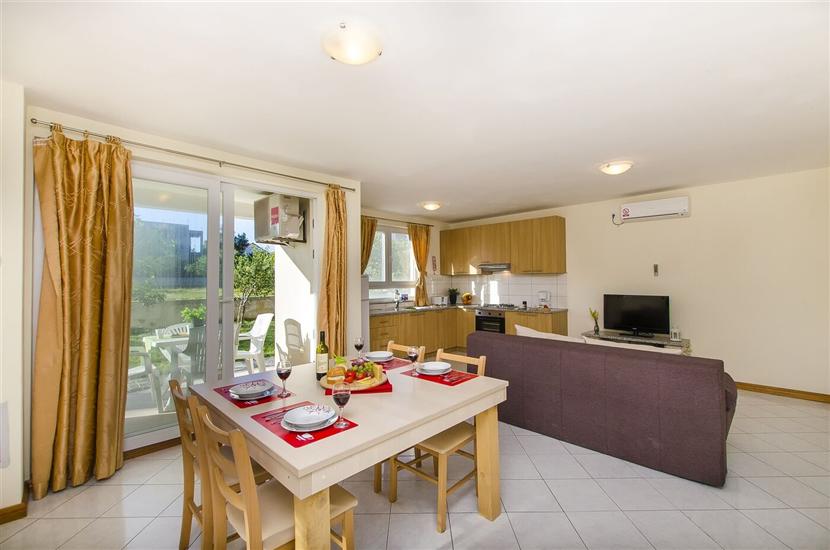 Apartment A5, for 6 persons