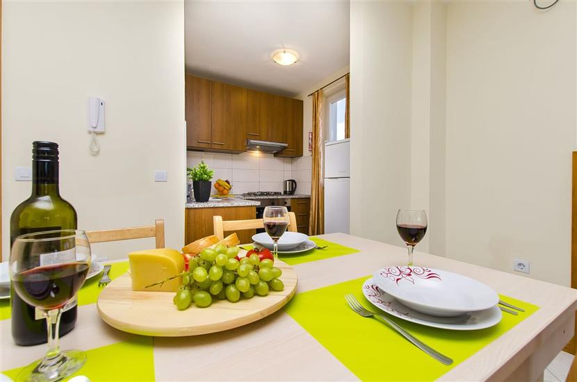 Apartment A6, for 4 persons