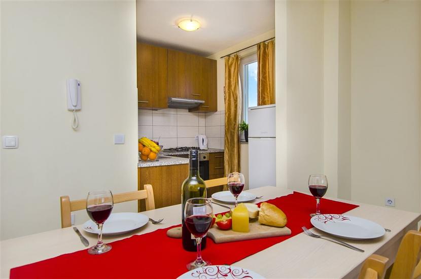 Apartment A7, for 4 persons