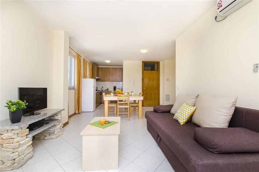 Apartment A8, for 4 persons