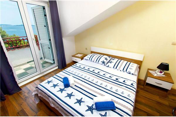 Apartment A2, for 3 persons