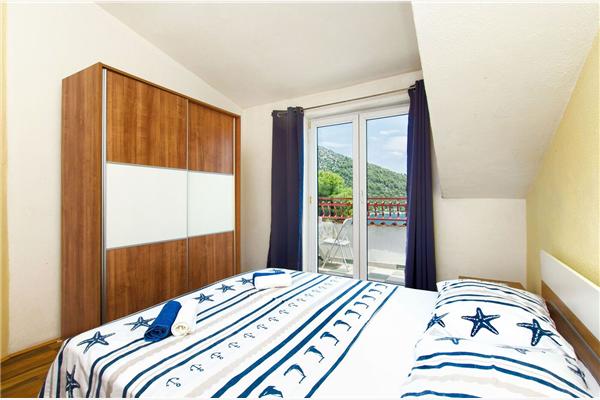 Apartment A2, for 3 persons