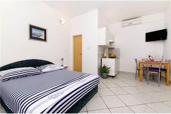 Apartment A4, for 2 persons