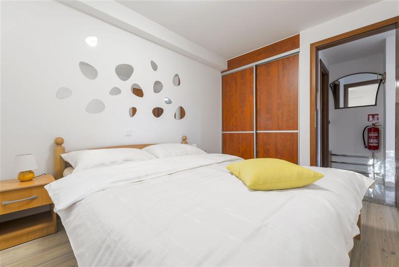 House K1, for 10 persons