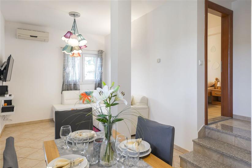 House K1, for 10 persons