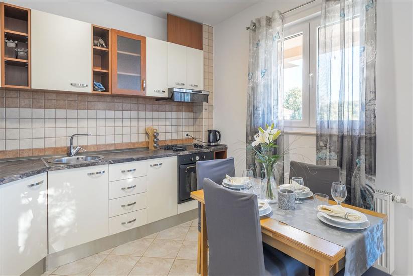 House K1, for 10 persons