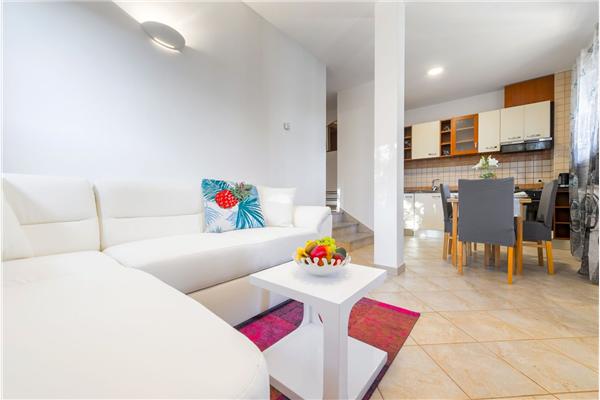 House K1, for 10 persons