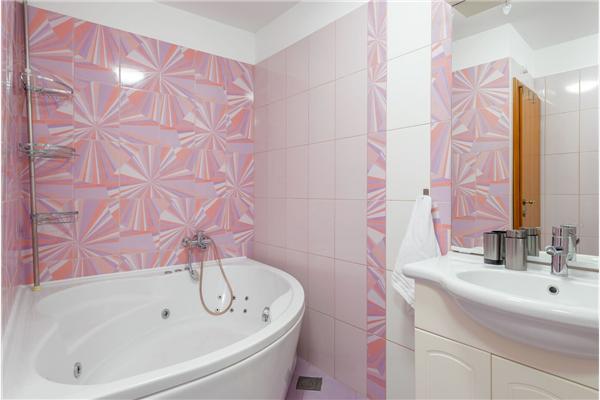 House K1, for 10 persons