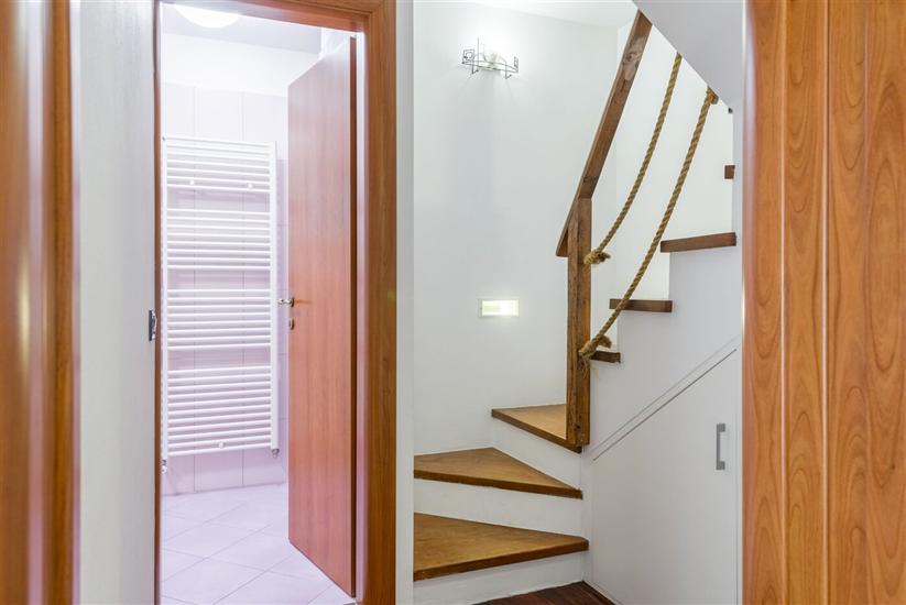 House K1, for 10 persons