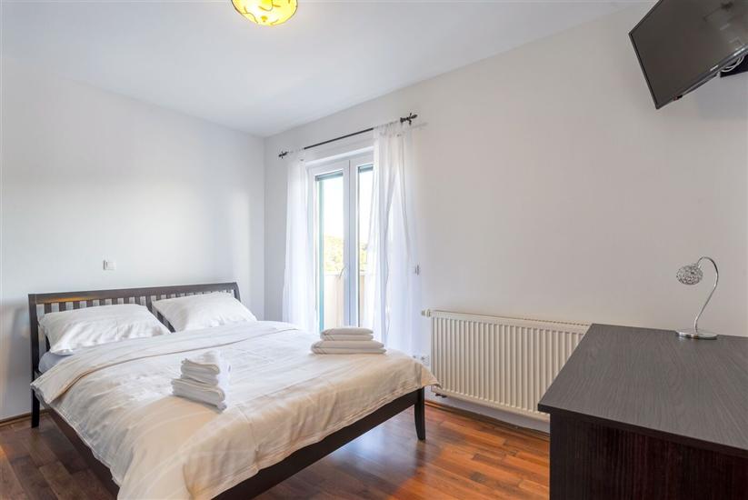 House K1, for 10 persons