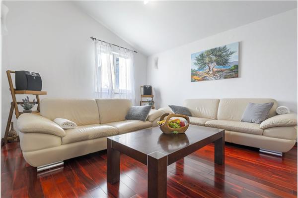 House K1, for 10 persons