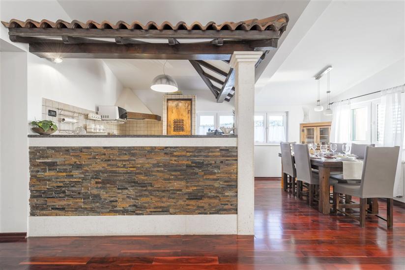 House K1, for 10 persons