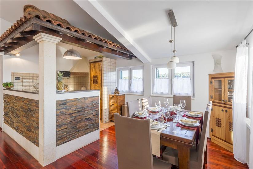 House K1, for 10 persons