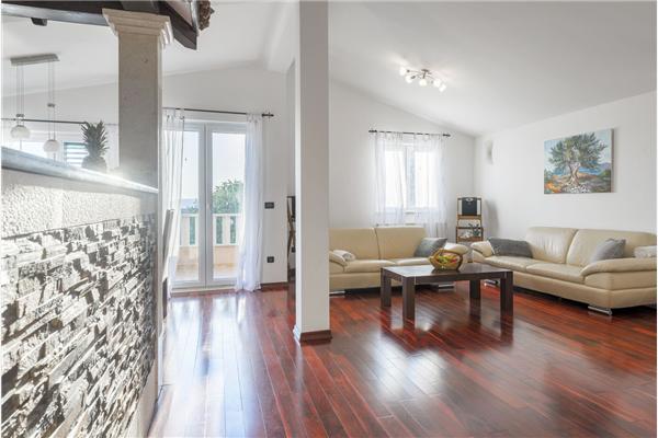 House K1, for 10 persons