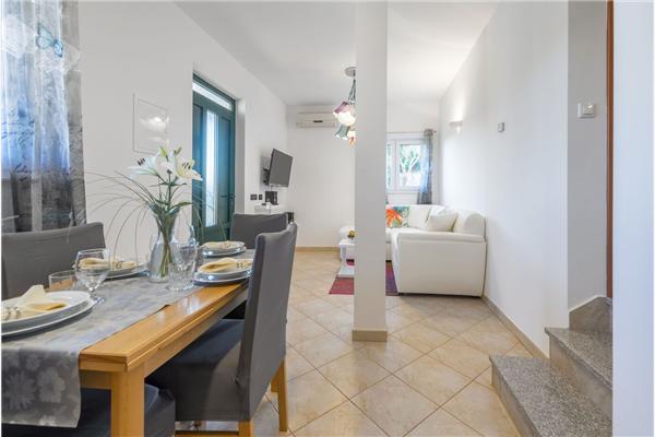 House K1, for 10 persons