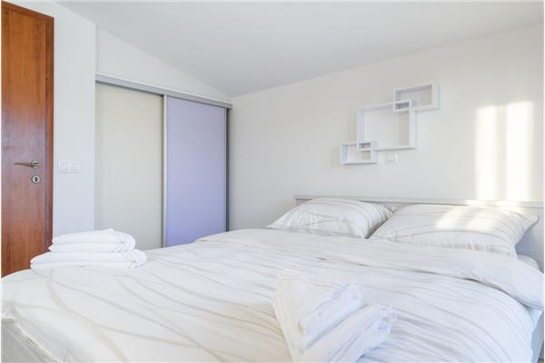 House K1, for 10 persons