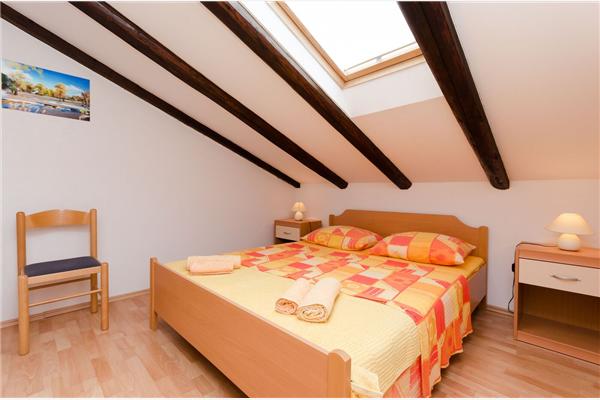 Apartment A1, for 5 persons