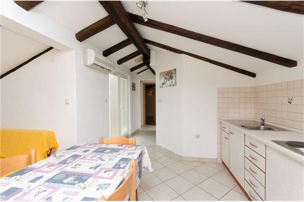 Apartment A1, for 5 persons