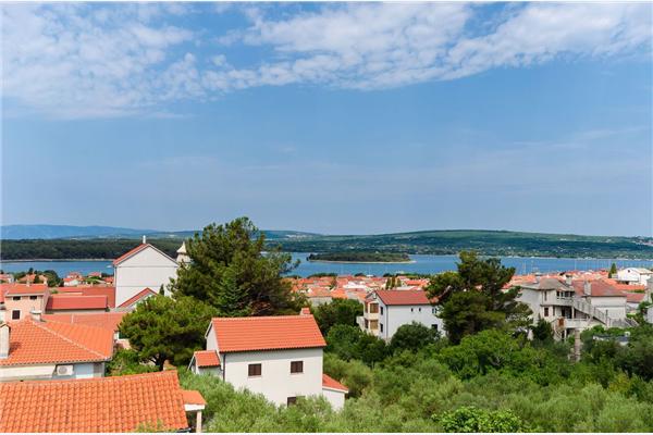 Apartment A1, for 5 persons