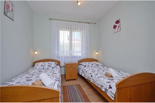 Apartment A2, for 5 persons