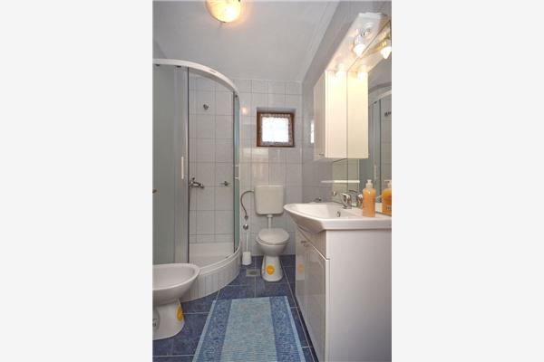 Apartment A2, for 5 persons