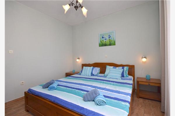 Apartment A2, for 5 persons