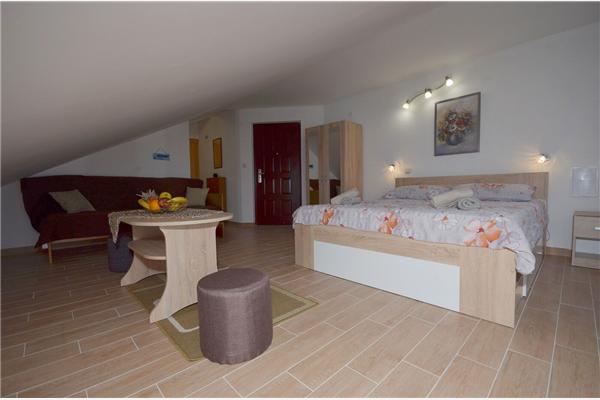 Apartment A4, for 3 persons