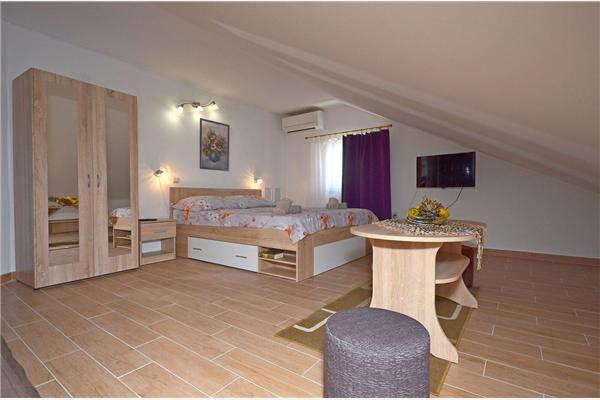 Apartment A4, for 3 persons