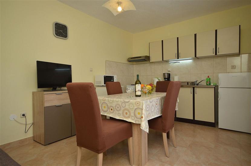 Apartment A3, for 5 persons