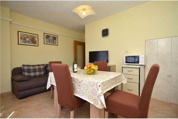 Apartment A3, for 5 persons