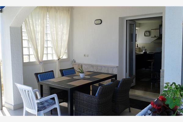 Apartment A1, for 5 persons