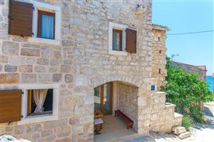 House - Prvic Sepurine