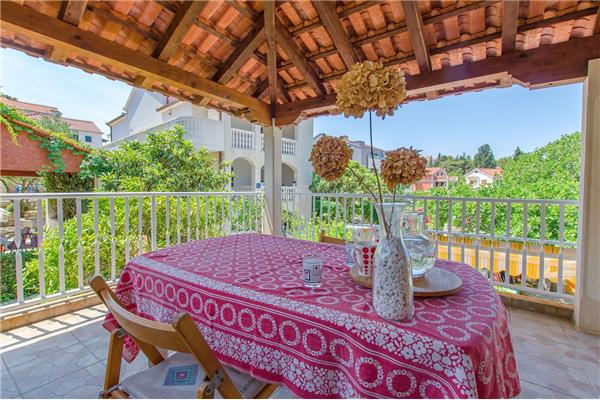 Apartment A1, for 5 persons