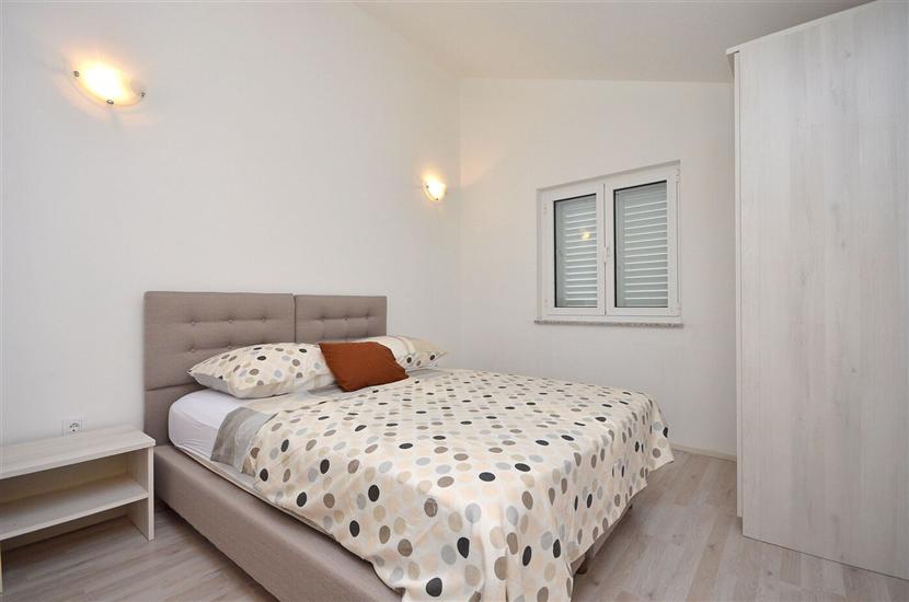 Apartment A1, for 5 persons